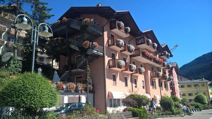 Albergo Stella Alpina Molveno Zewnętrze zdjęcie